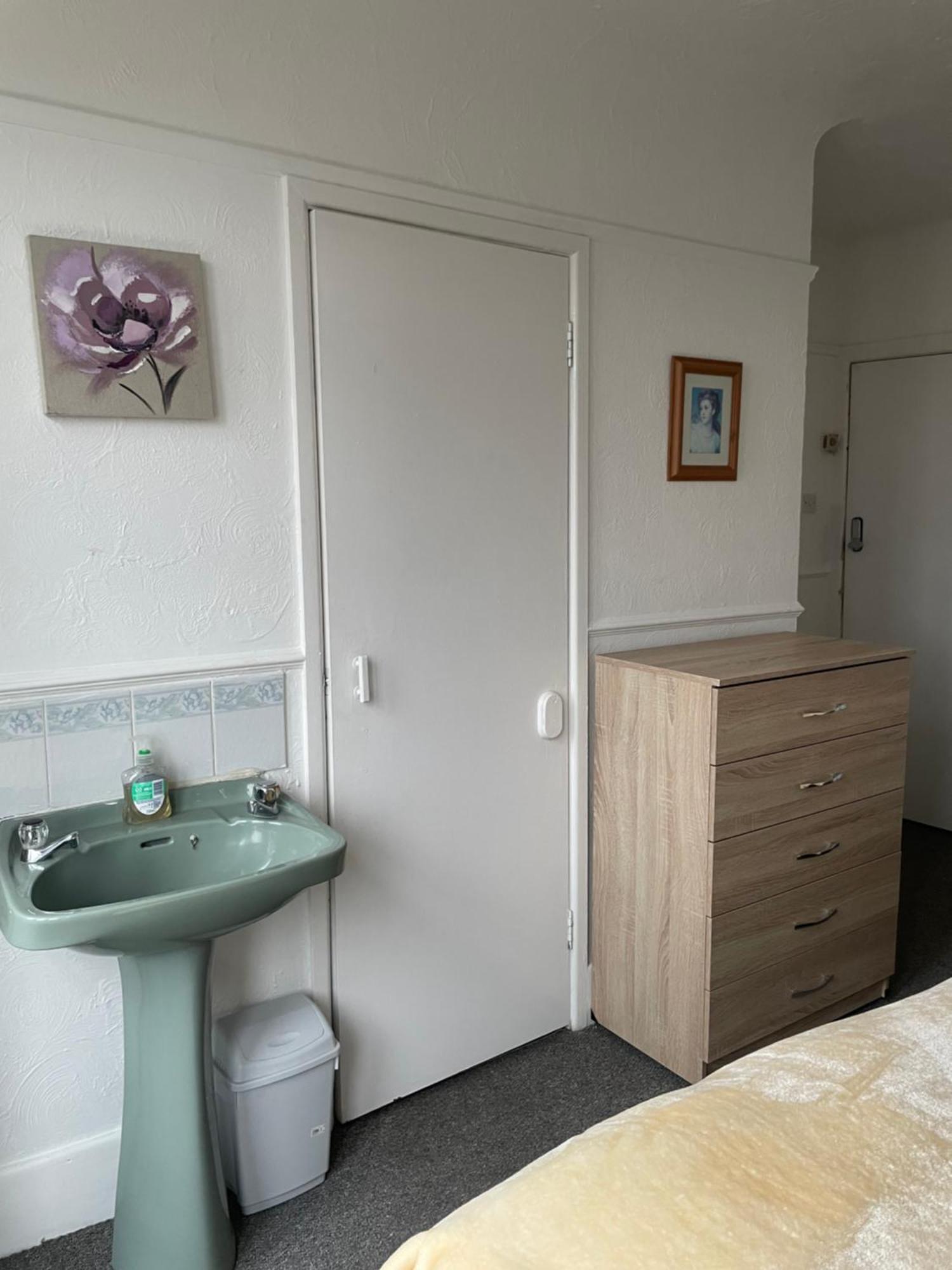 Amitie Guest House 伯恩茅斯 外观 照片